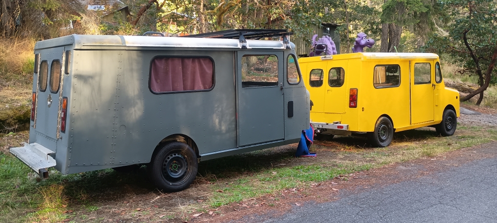 Karavan and Tow Kubvan